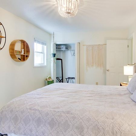 Bright Asheville Retreat With Hot Tub And Decks! Kültér fotó