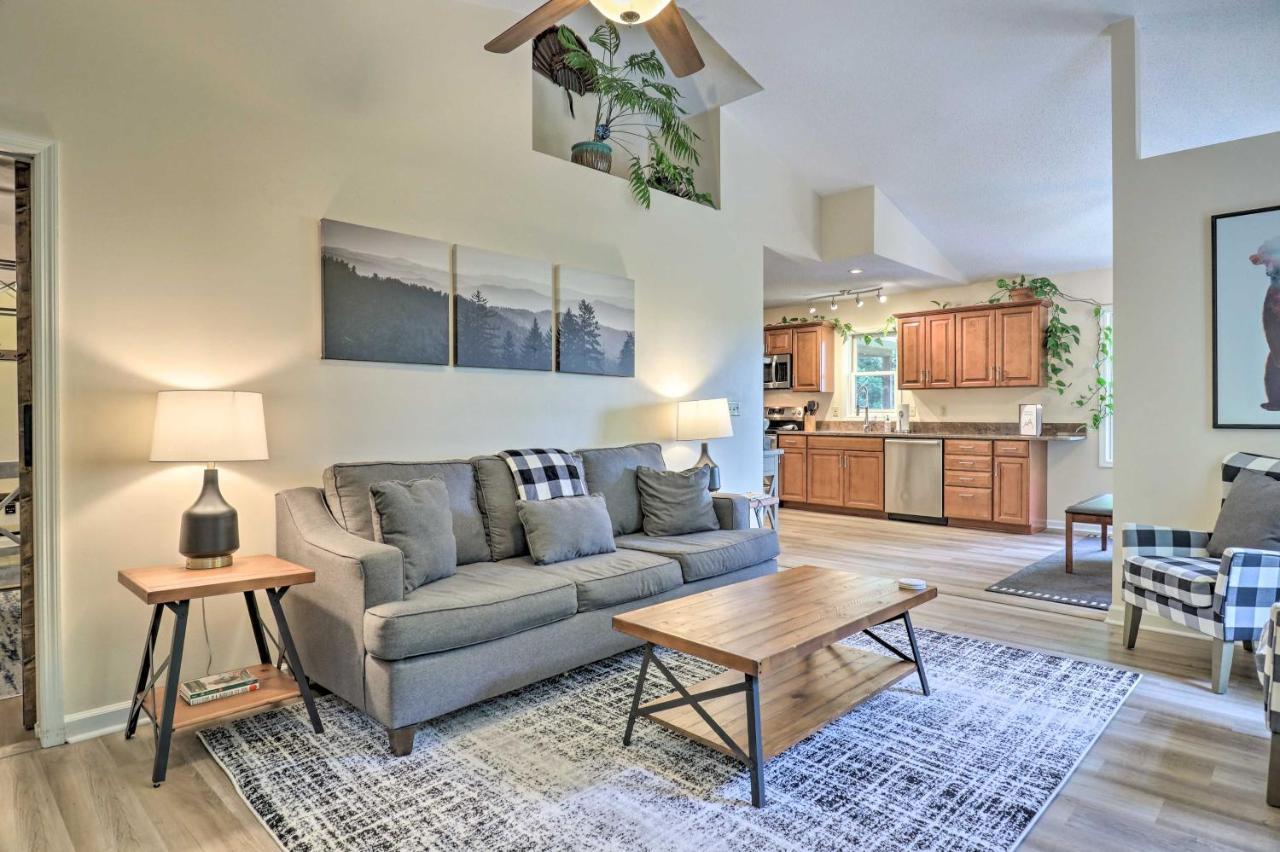 Bright Asheville Retreat With Hot Tub And Decks! Kültér fotó